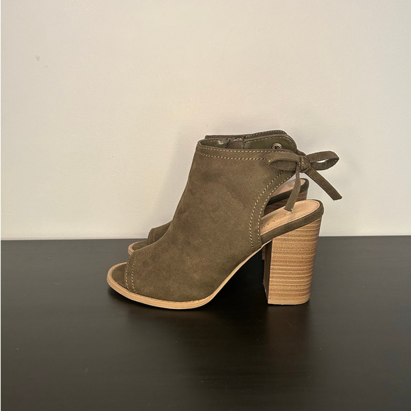LC Lauren Conrad Heeled Open Toe Booties - Size 6 - Picture 1 of 8